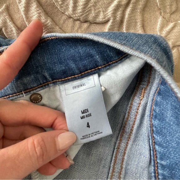 Express jean shorts - Picture 3 of 4